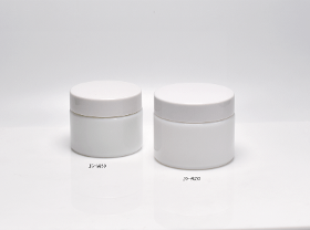 Eco-Friendly Milk white Opal Glass Jar For skincare cream