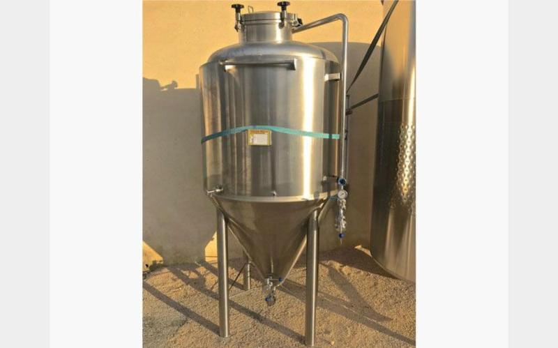 Insulated Tank On 304 Stainless Steel - 16 HL