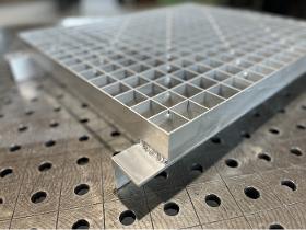Aluminium walking grid