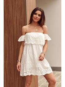 Dress with bare shoulders cream 1718