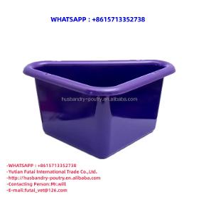 Horse feeder bucket Horse Triangular bucket 27L 