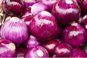 Imported Red Onions (Oignon Rouge)