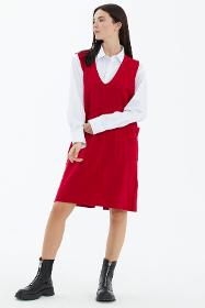 V-neck sleeveless back button knitwear dress - red
