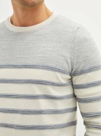 Men's sweater