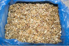 Light 30% halves walnut kernel