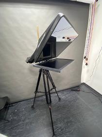 Remote-controlled Teleprompter