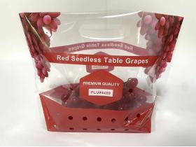 Red seedless table grape pouch bag with carry handle
