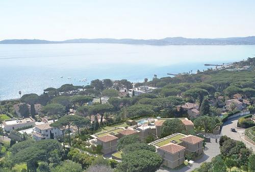 New in Sainte Maxime; living on the beach in style